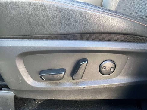 Used 2025 Nissan Pathfinder Rock Creek AWD/4WD image 19