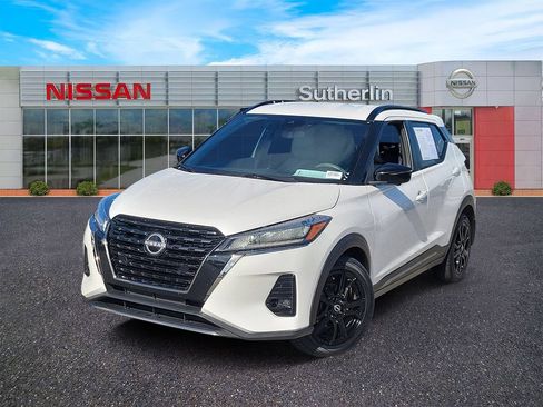 Certified 2023 Nissan Kicks SR w/ SR Premium Package FWD image 1