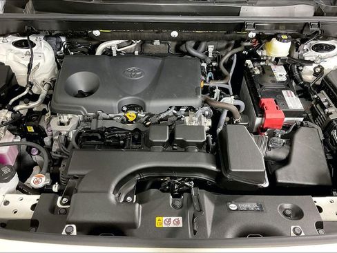 Used 2025 Toyota RAV4 LE image 9