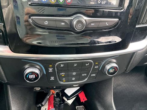 Used 2022 Chevrolet Traverse LT w/ LPO, Cargo Package image 31