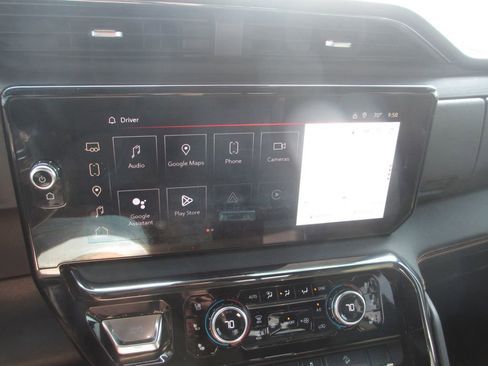 Used 2024 GMC Sierra 1500 AT4 w/ Technology Package AWD/4WD image 32