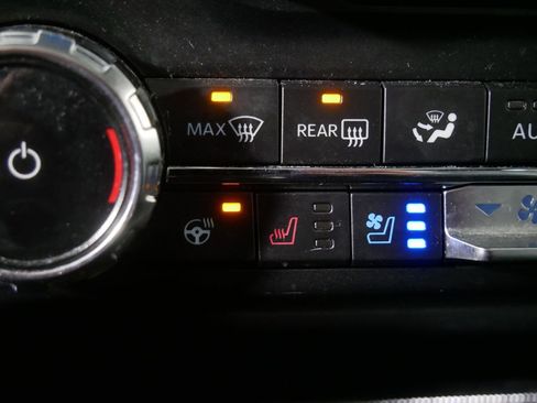 Used 2022 Ford F150 Lariat w/ Equipment Group 502A High image 25