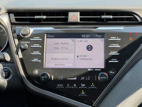 Used 2020 Toyota Camry XSE FWD image 18