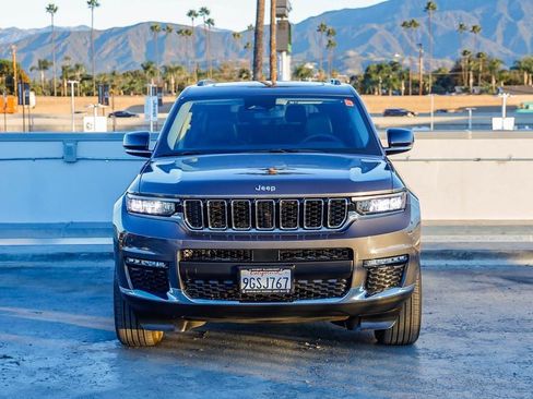 Certified 2023 Jeep Grand Cherokee L Limited image 3