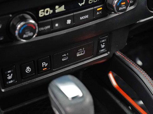 Used 2022 Nissan Frontier Pro-X RWD image 23