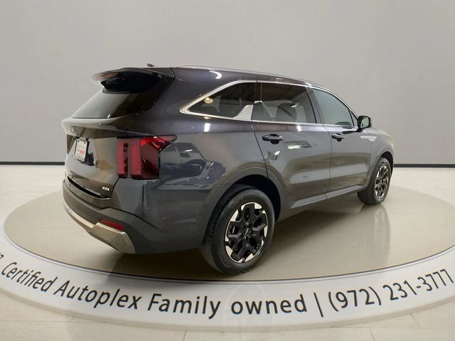 Used 2025 Kia Sorento S AWD/4WD image 5