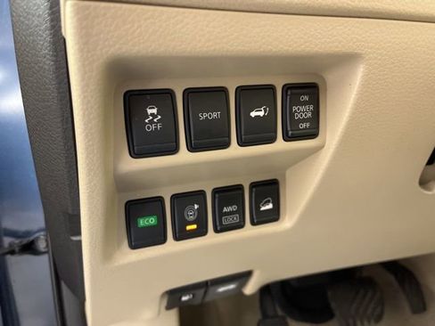 Used 2015 Nissan Rogue SL w/ SL Premium Package image 32