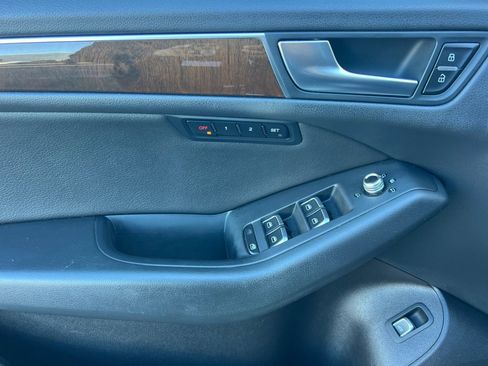 Used 2017 Audi Q5 2.0T Premium Plus w/ Technology Package image 12