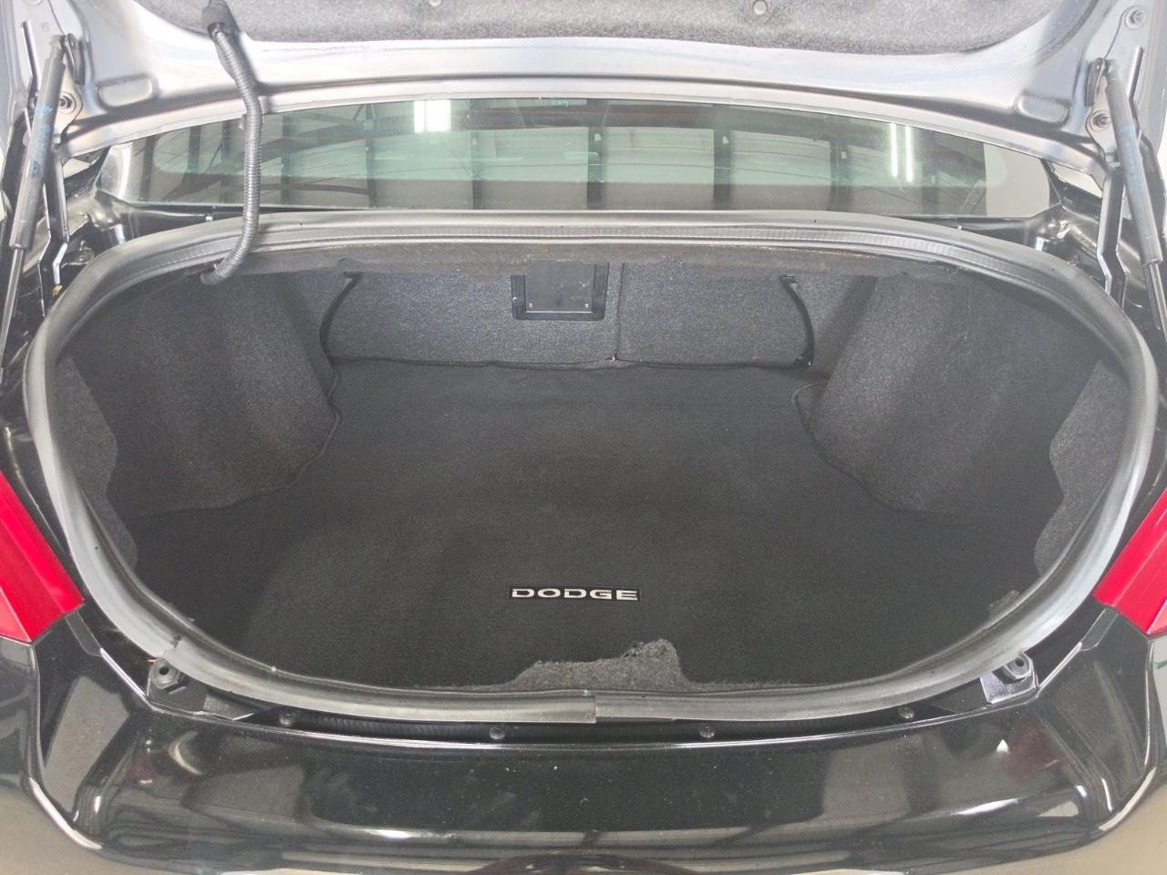 Used 2013 Dodge Avenger SXT FWD image 15