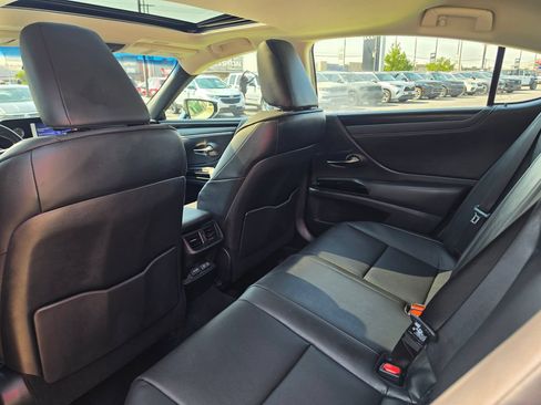 Used 2024 Lexus ES 300h w/ Premium Package FWD image 14