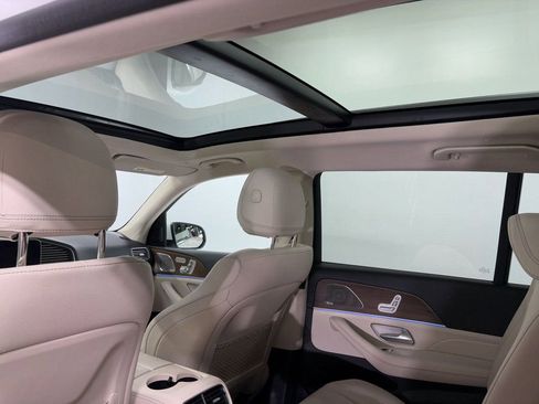 Certified 2025 Mercedes-Benz GLS 450 4MATIC image 24
