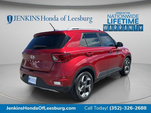 Used 2026 Hyundai Venue SEL FWD image 3