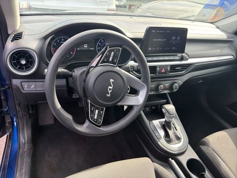 Used 2023 Kia Forte LXS w/ LXS Technology Package image 19