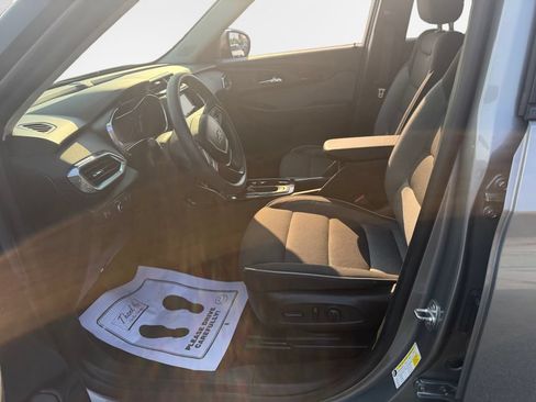 Certified 2023 Chevrolet TrailBlazer LT w/ Convenience Package AWD/4WD image 12