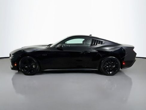 Used 2024 Ford Mustang GT RWD image 4
