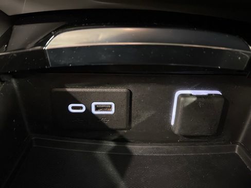 Used 2023 Buick Envision Essence AWD/4WD image 14