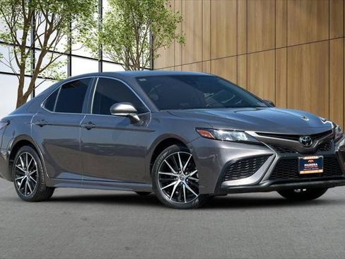 Certified 2024 Toyota Camry SE FWD image 1