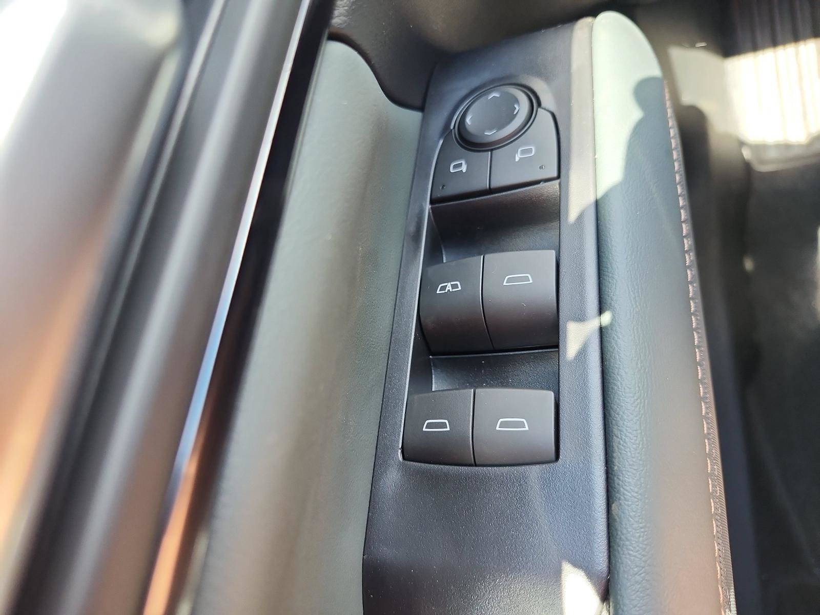 New 2027 GMC Terrain AT4 w/ Convenience Package III AWD/4WD image 17