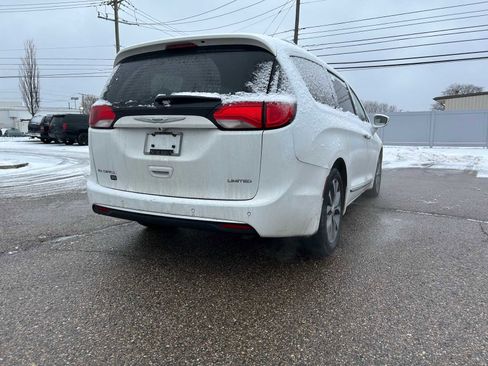Certified 2020 Chrysler Pacifica Limited image 20