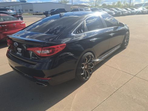 Used 2016 Hyundai Sonata Sport w/ Option Group 03 FWD image 7