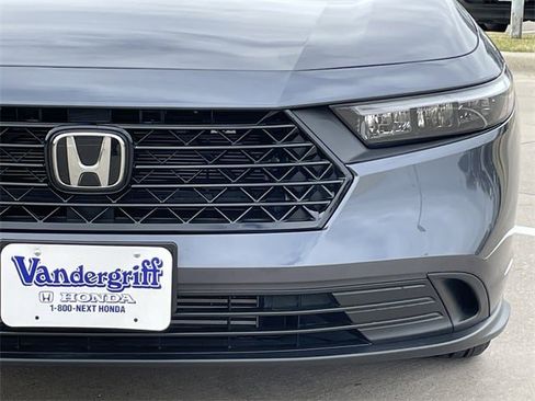 Certified 2025 Honda Accord LX image 7