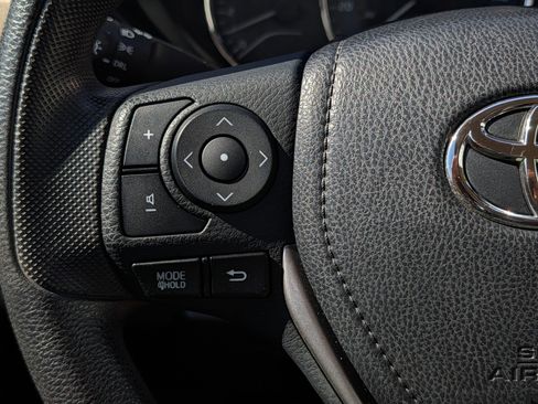 Used 2016 Toyota Corolla LE FWD image 24