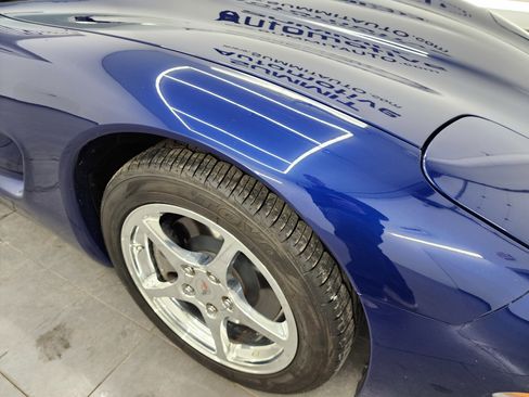 Used 2004 Chevrolet Corvette Convertible w/ Preferred Equipment Group image 22