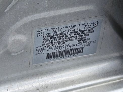 Used 2018 Nissan Versa SV FWD image 15