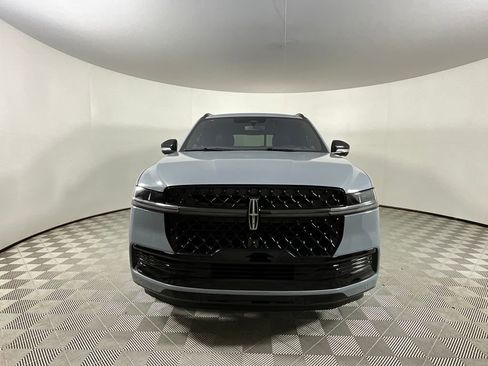 Used 2025 Lincoln Navigator Reserve w/ Jet Appearance Package image 8