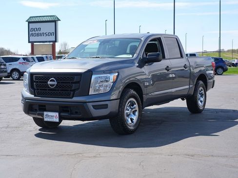 Used 2023 Nissan Titan S AWD/4WD image 7
