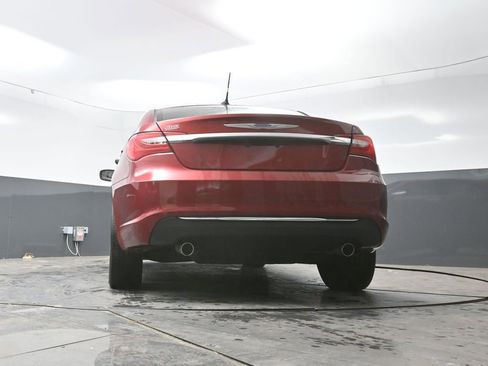Used 2013 Chrysler 200 Limited image 30