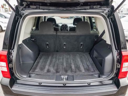 Used 2016 Jeep Patriot Sport w/ Power Value Group image 25