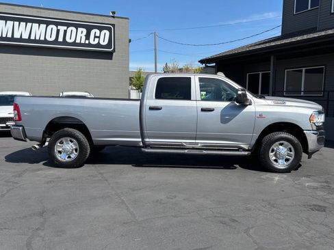 Used 2024 RAM 3500 Tradesman w/ Chrome Appearance Group AWD/4WD image 5