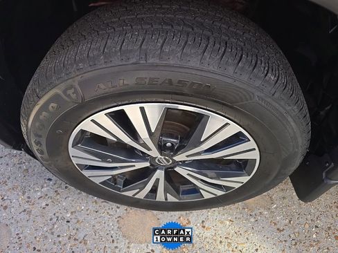 Used 2021 Nissan Rogue SV w/ Premium Package image 32