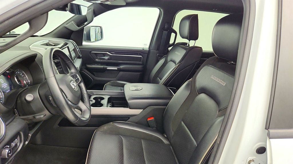 Used 2022 RAM 1500 Laramie w/ Sport Appearance Package AWD/4WD image 18
