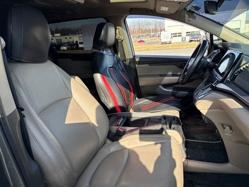Used 2018 Honda Odyssey Touring image 13