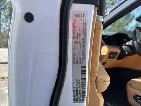 New 2026 Jeep Grand Cherokee L Summit image 39