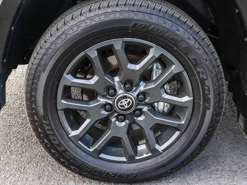 Used 2025 Toyota Sequoia Platinum image 12