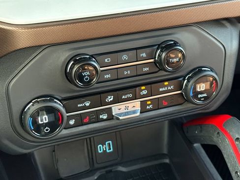 Certified 2024 Ford Bronco Heritage Edition AWD/4WD image 25