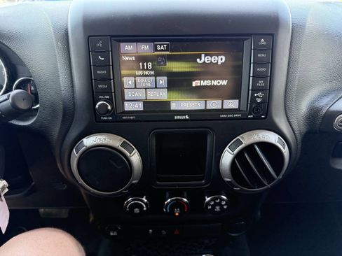Used 2017 Jeep Wrangler Unlimited Sport AWD/4WD image 24