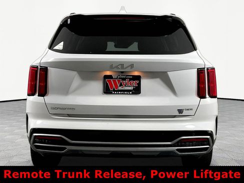 Certified 2023 Kia Sorento SX AWD/4WD image 5