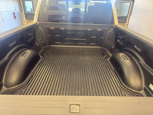 Used 2019 Ford F250 Lariat w/ Lariat Ultimate Package AWD/4WD image 31
