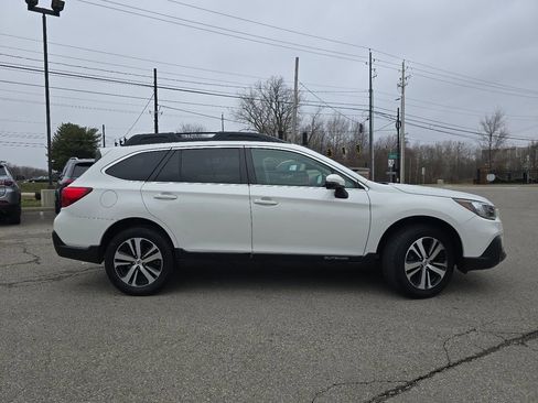 Used 2018 Subaru Outback 3.6R Limited image 19