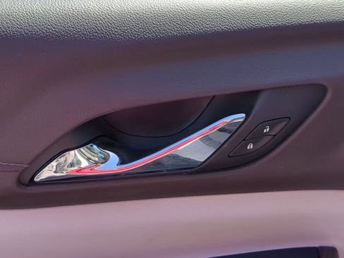 Used 2023 GMC Acadia SLE w/ Driver Convenience Package FWD image 16