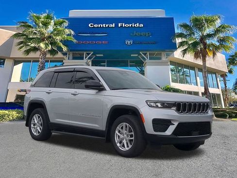 Certified 2025 Jeep Grand Cherokee Laredo X w/ Trailer Tow Package RWD image 2