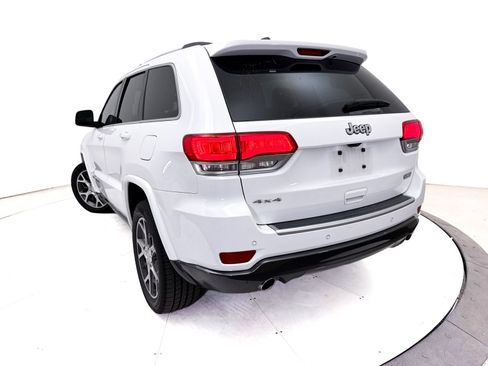 Used 2018 Jeep Grand Cherokee Limited AWD/4WD image 8