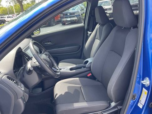 Used 2022 Honda HR-V Sport image 9