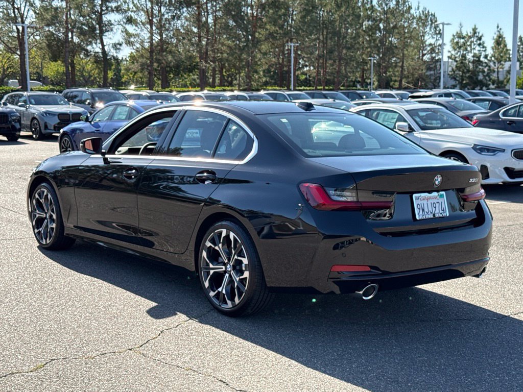 Used 2026 BMW 330i Sedan w/ Convenience Package RWD image 11