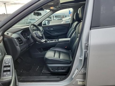 Certified 2023 Nissan Rogue SV w/ SV Premium B Package image 11