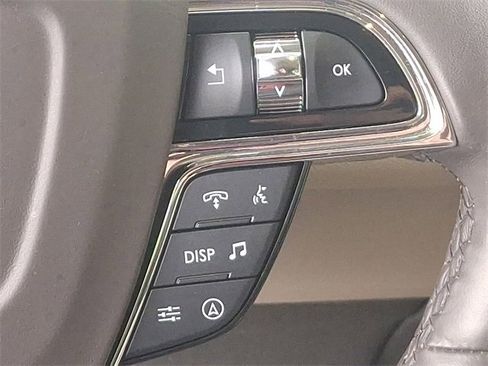 Used 2024 Lincoln Navigator Premiere image 22